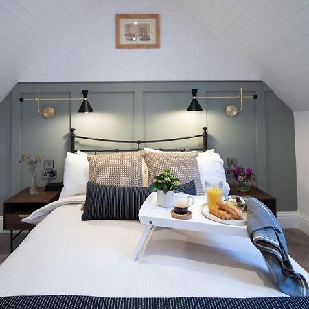 Modern Finish To A Historic Brewers House, Derby Villa Ngoại thất bức ảnh
